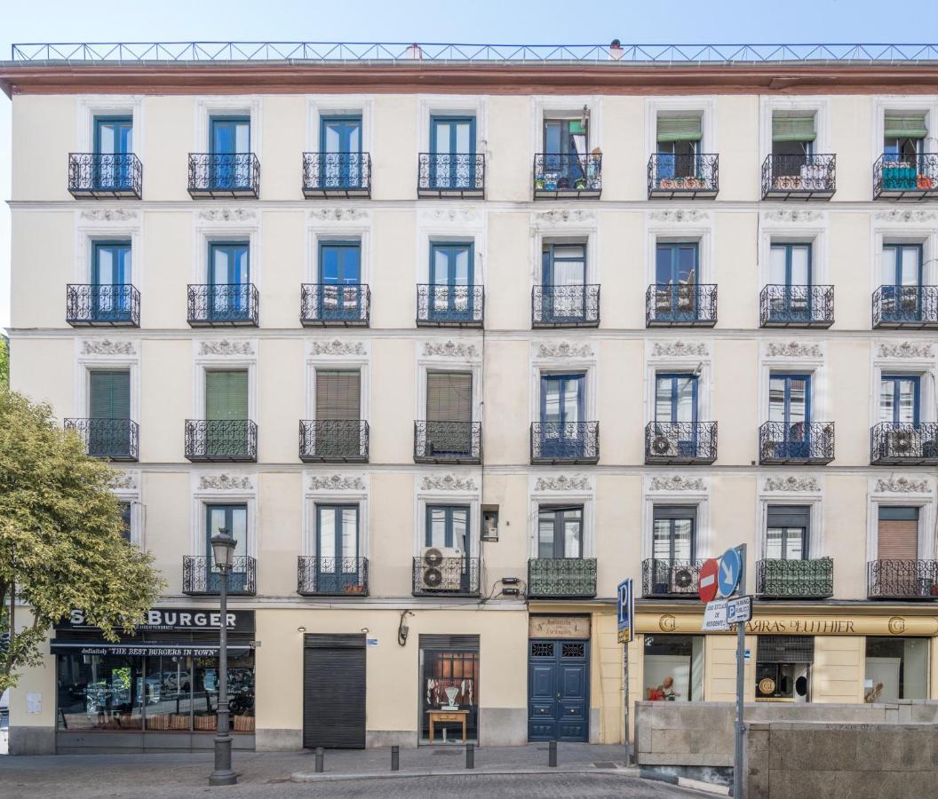 Uma Suites Atocha Madrid Exterior foto